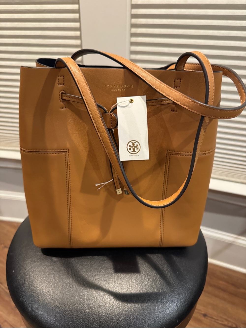 Tory Burch Camel Tan Block T Leather Tote NWT - Picture 2 of 9